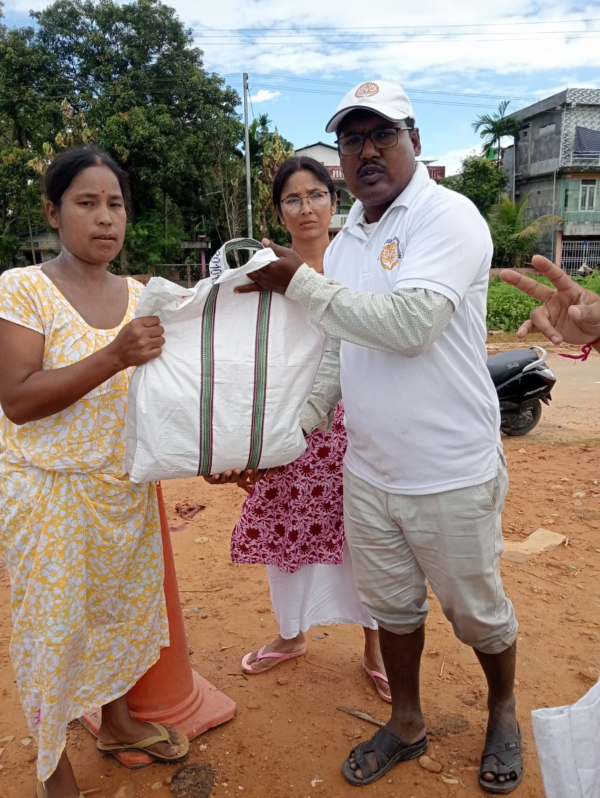 Bringing Hope to Flood-Ravaged Assam: Live4Help Foundation’s Relief Mission Stands Beside Families in Need detail 9